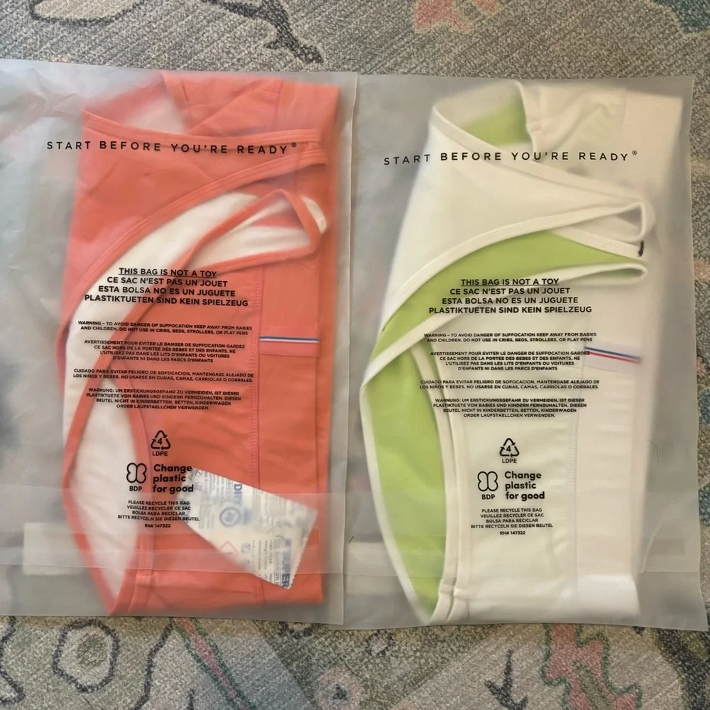 Fourlaps BUNDLE One Shoulder Solo Athletic Sports Bras NEW Medium - Picture 3 of 8